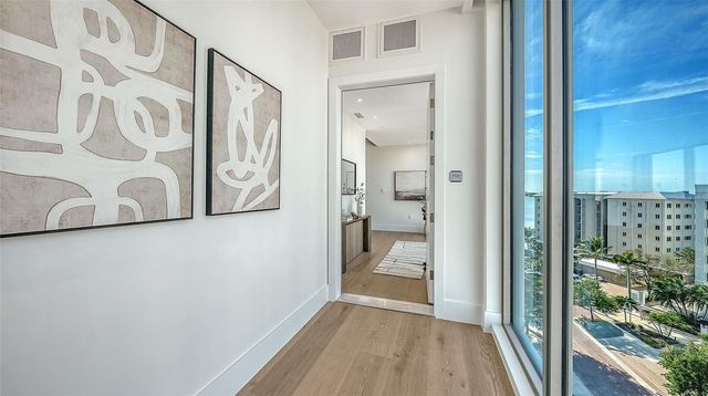 253 GOLDEN GATE POINT 703, Sarasota, FL 34236