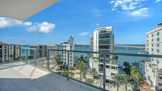 253 GOLDEN GATE POINT 703, Sarasota, FL 34236