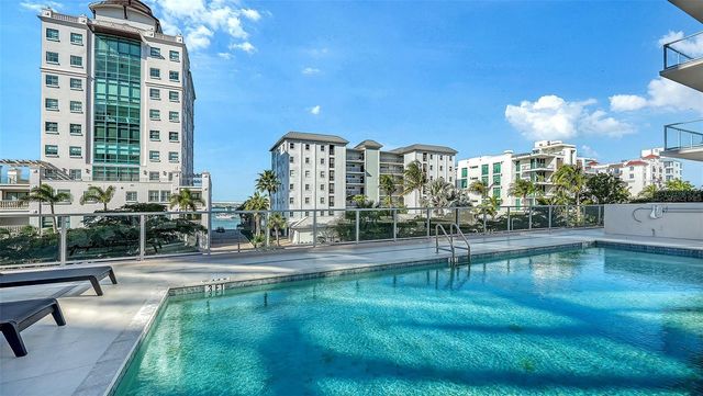 253 GOLDEN GATE POINT 703, Sarasota, FL 34236