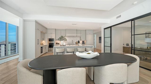 253 GOLDEN GATE POINT 703, Sarasota, FL 34236