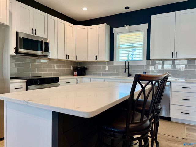 91 County Road 1057, Cedar Bluff, AL 35959