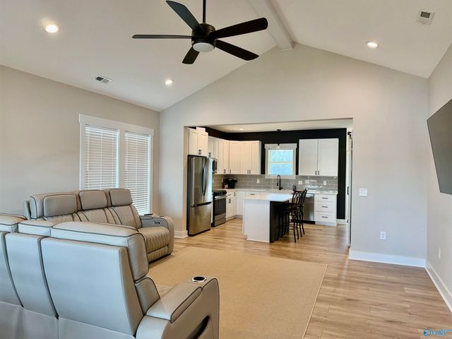 91 County Road 1057, Cedar Bluff, AL 35959