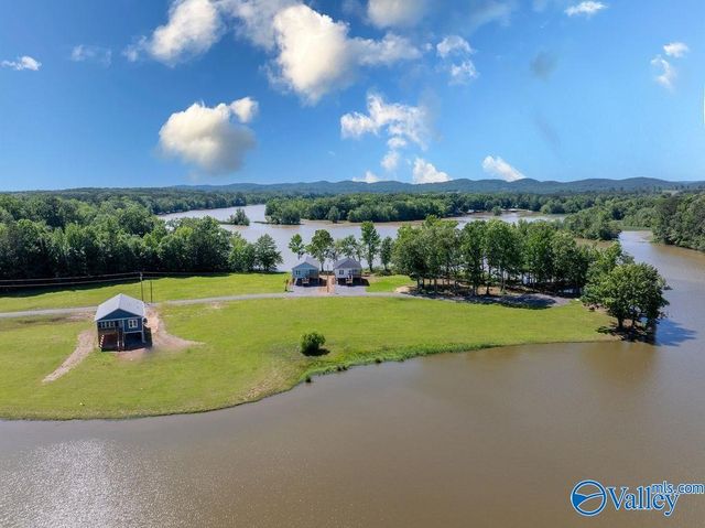 91 County Road 1057, Cedar Bluff, AL 35959
