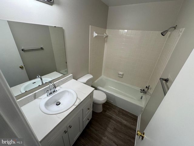 7918 EDINBURGH DR, Springfield, VA 22153