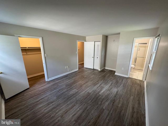 7918 EDINBURGH DR, Springfield, VA 22153