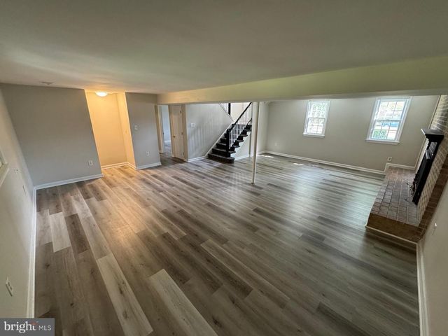 7918 EDINBURGH DR, Springfield, VA 22153