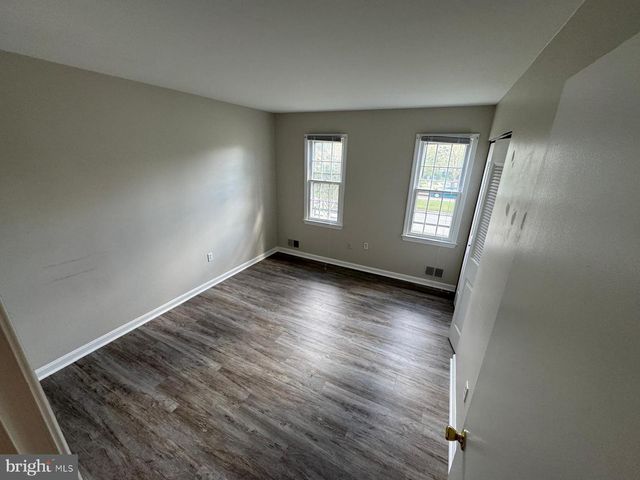 7918 EDINBURGH DR, Springfield, VA 22153