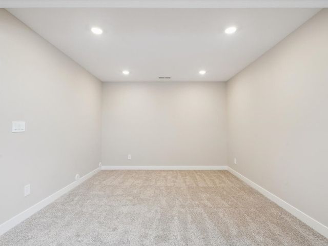 1172 Kona Circle, Coralville, IA 52241