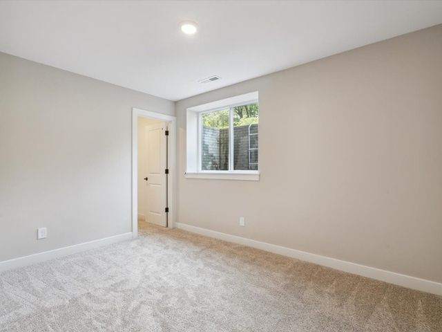 1172 Kona Circle, Coralville, IA 52241