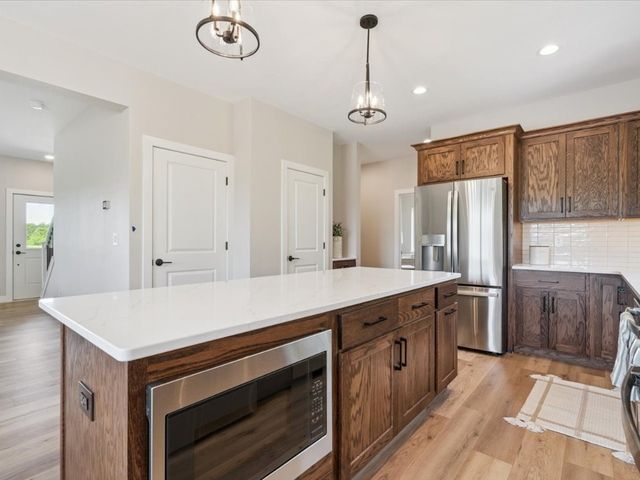 1172 Kona Circle, Coralville, IA 52241