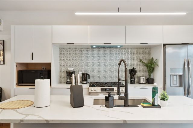 1240 Butterfield Way, Central North Side, PA 15212