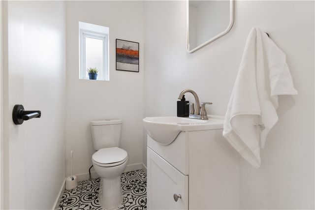 1240 Butterfield Way, Central North Side, PA 15212