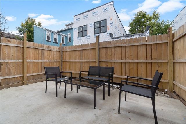 1240 Butterfield Way, Central North Side, PA 15212