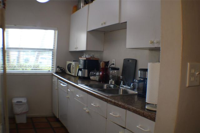 12003 SW 110th St Cir N, Miami, FL 33186