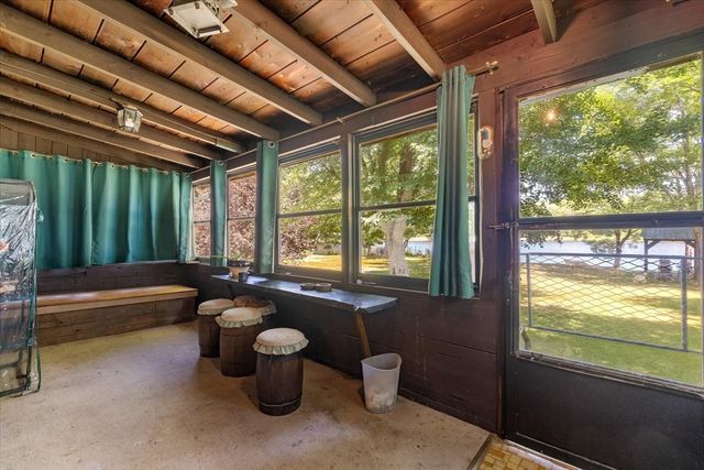 59 Shoreline Dr, West Brookfield, MA 01585