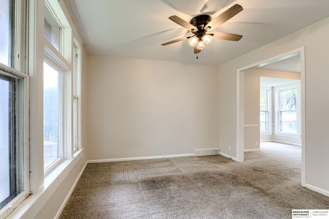 1003 S 42nd Street, Omaha, NE 68105