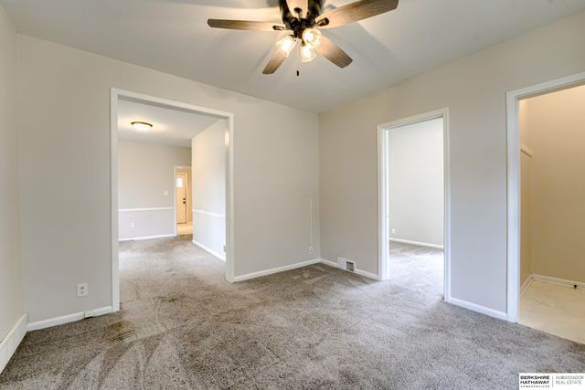 1003 S 42nd Street, Omaha, NE 68105