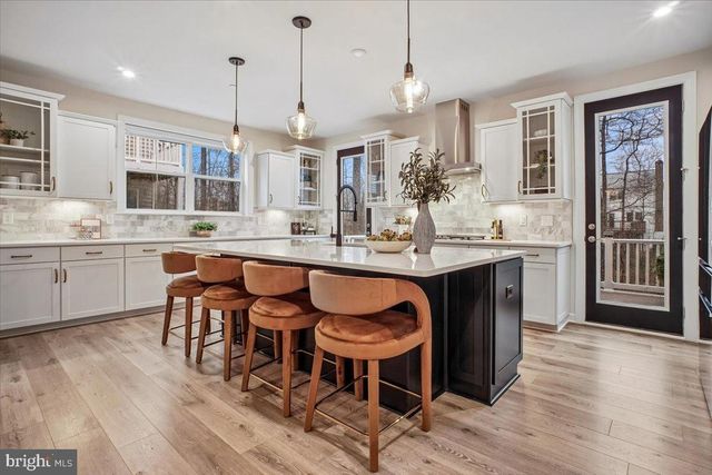 3799 RAINIER DR, Fairfax, VA 22033