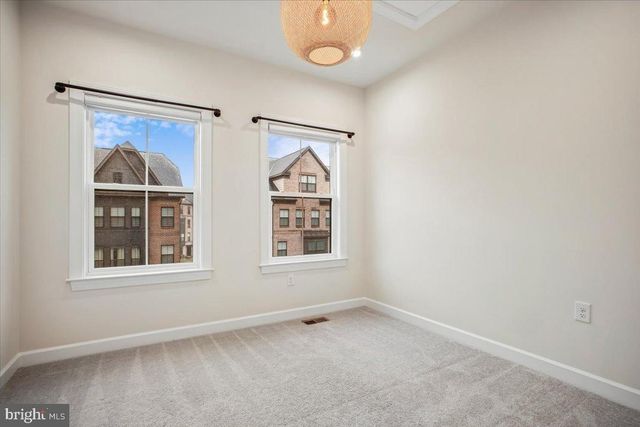 3799 RAINIER DR, Fairfax, VA 22033