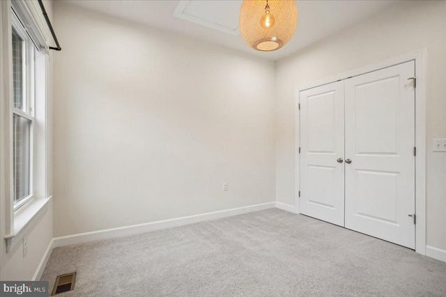 3799 RAINIER DR, Fairfax, VA 22033