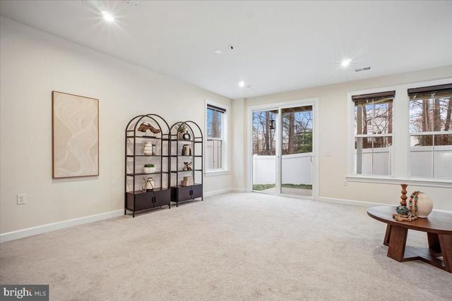 3799 RAINIER DR, Fairfax, VA 22033