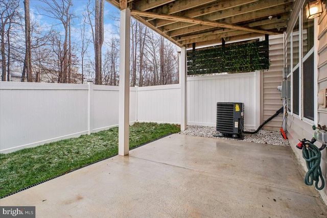 3799 RAINIER DR, Fairfax, VA 22033