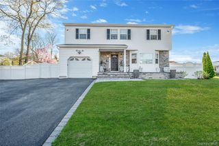 26 Emerald Street, Lake Ronkonkoma, NY 11779