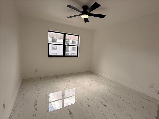 560 S S Park 26-7, Hollywood, FL 33021