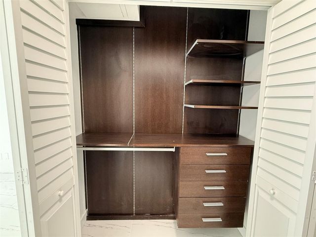 560 S S Park 26-7, Hollywood, FL 33021