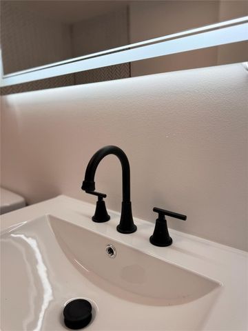 560 S S Park 26-7, Hollywood, FL 33021