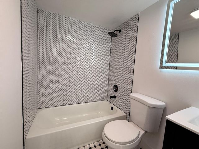 560 S S Park 26-7, Hollywood, FL 33021