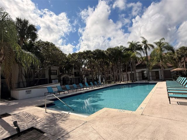 560 S S Park 26-7, Hollywood, FL 33021