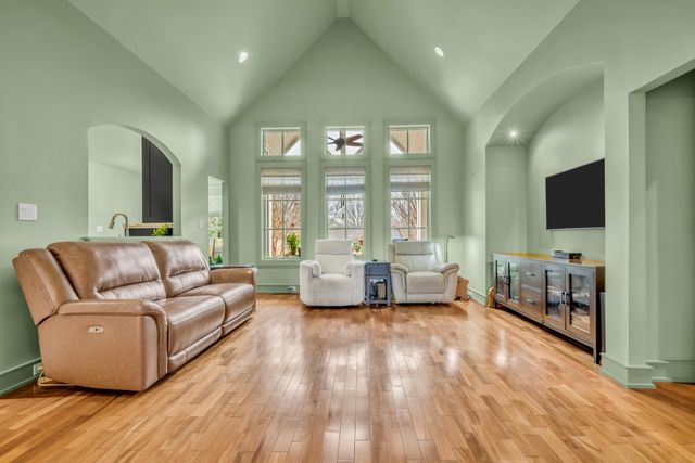 2080 Nashville Hwy, Columbia, TN 38401