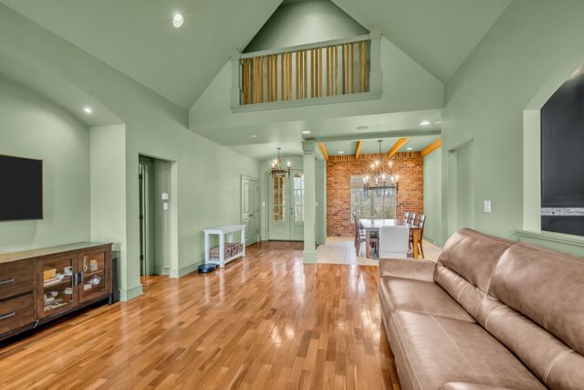 2080 Nashville Hwy, Columbia, TN 38401