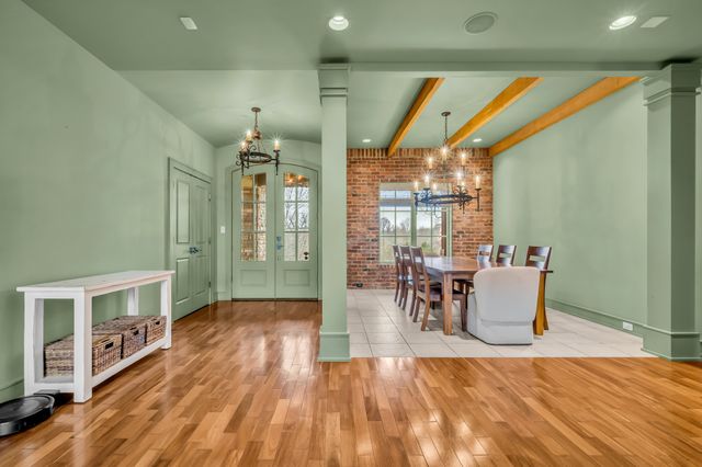 2080 Nashville Hwy, Columbia, TN 38401