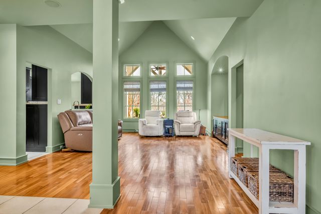 2080 Nashville Hwy, Columbia, TN 38401