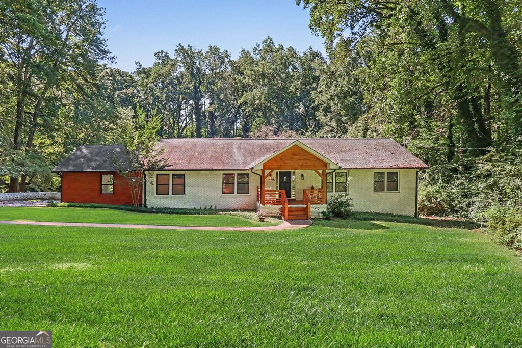 2800 Duke of Gloucester Street, Atlanta, GA 30344 — photo 2