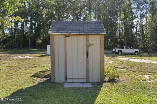 134 N Slade Road, Sumrall, MS 39482