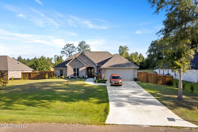 134 N Slade Road, Sumrall, MS 39482