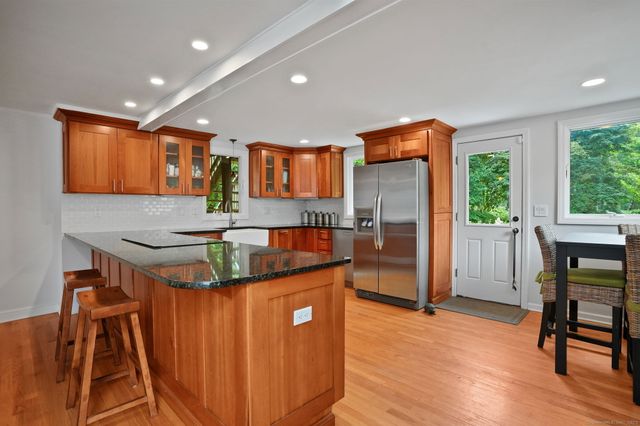 7 High Gate Road, Westport, CT 06880