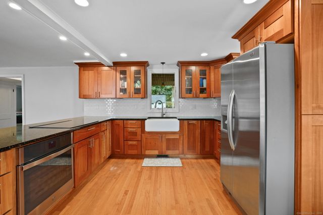7 High Gate Road, Westport, CT 06880