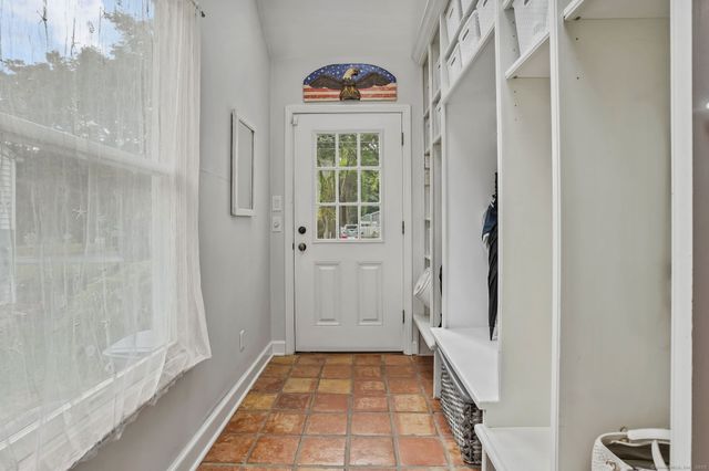 7 High Gate Road, Westport, CT 06880