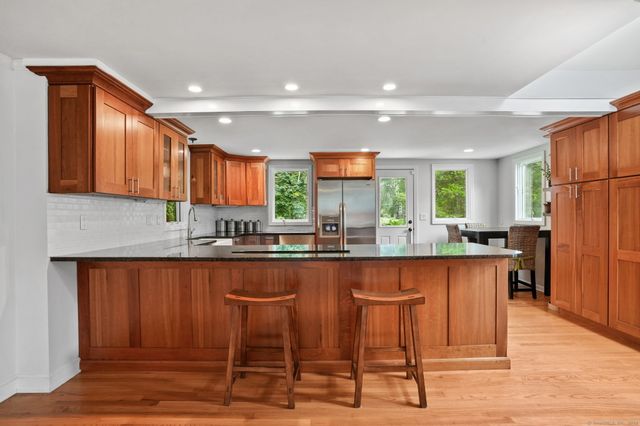 7 High Gate Road, Westport, CT 06880
