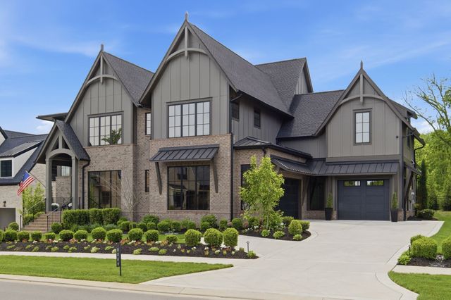 8064 Heirloom Blvd, College Grove, TN 37046