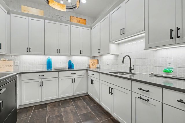 8064 Heirloom Blvd, College Grove, TN 37046