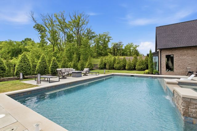8064 Heirloom Blvd, College Grove, TN 37046