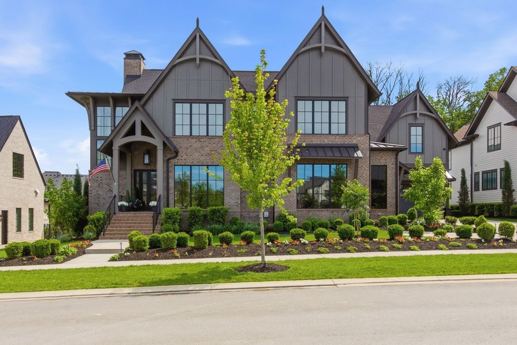 8064 Heirloom Blvd, College Grove, TN 37046