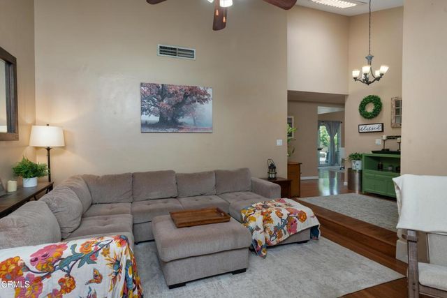 6800 Redwing Court, Bakersfield, CA 93309