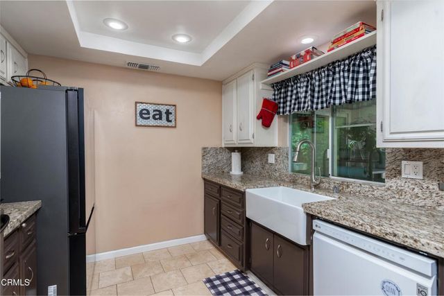 6800 Redwing Court, Bakersfield, CA 93309