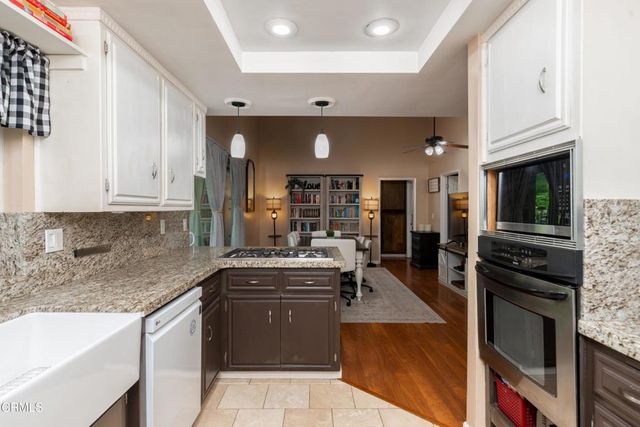 6800 Redwing Court, Bakersfield, CA 93309
